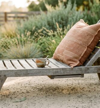 top 10 outdoor throw pillows